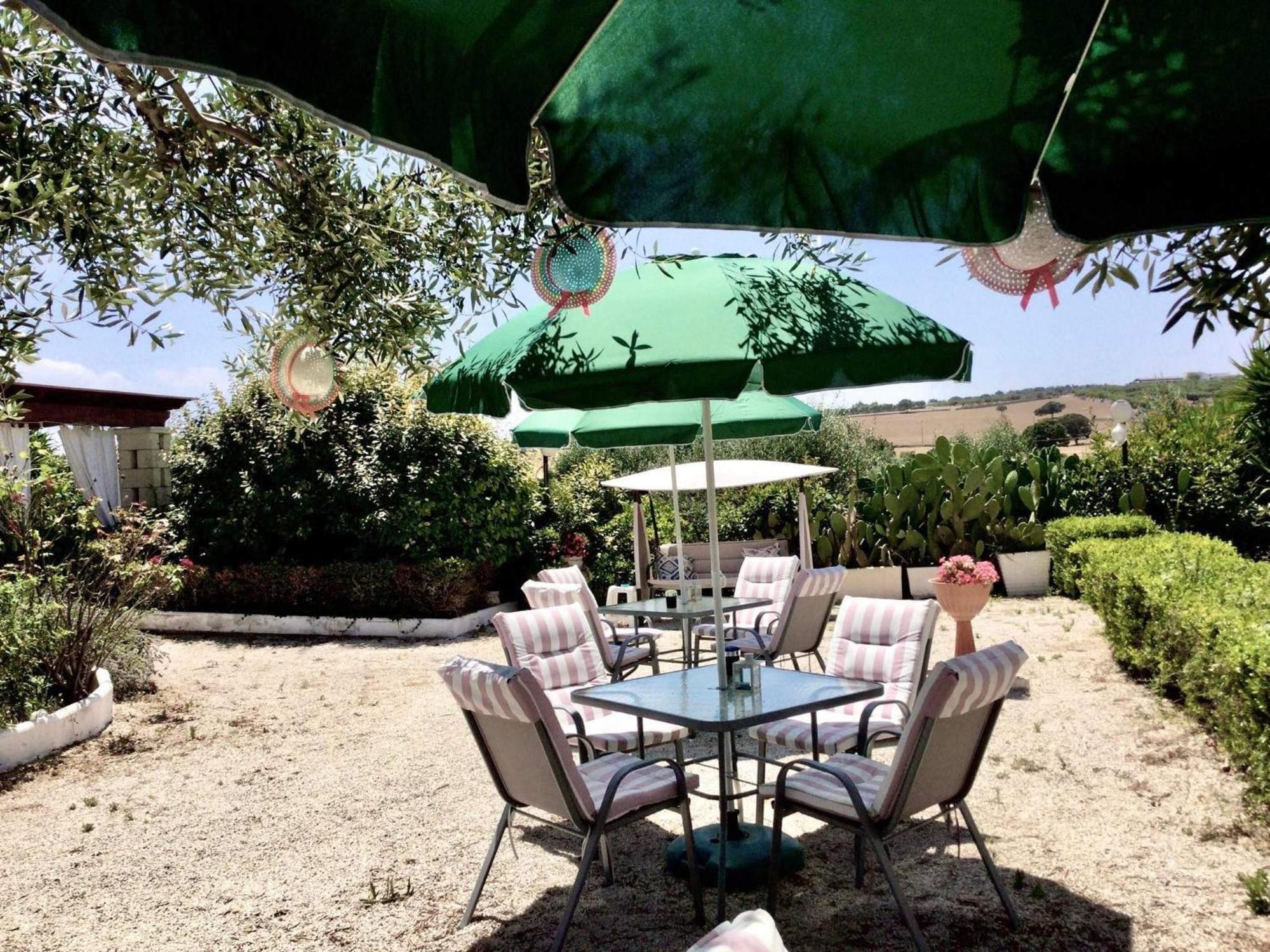 Mirella Charming Bed & Breakfast 2*